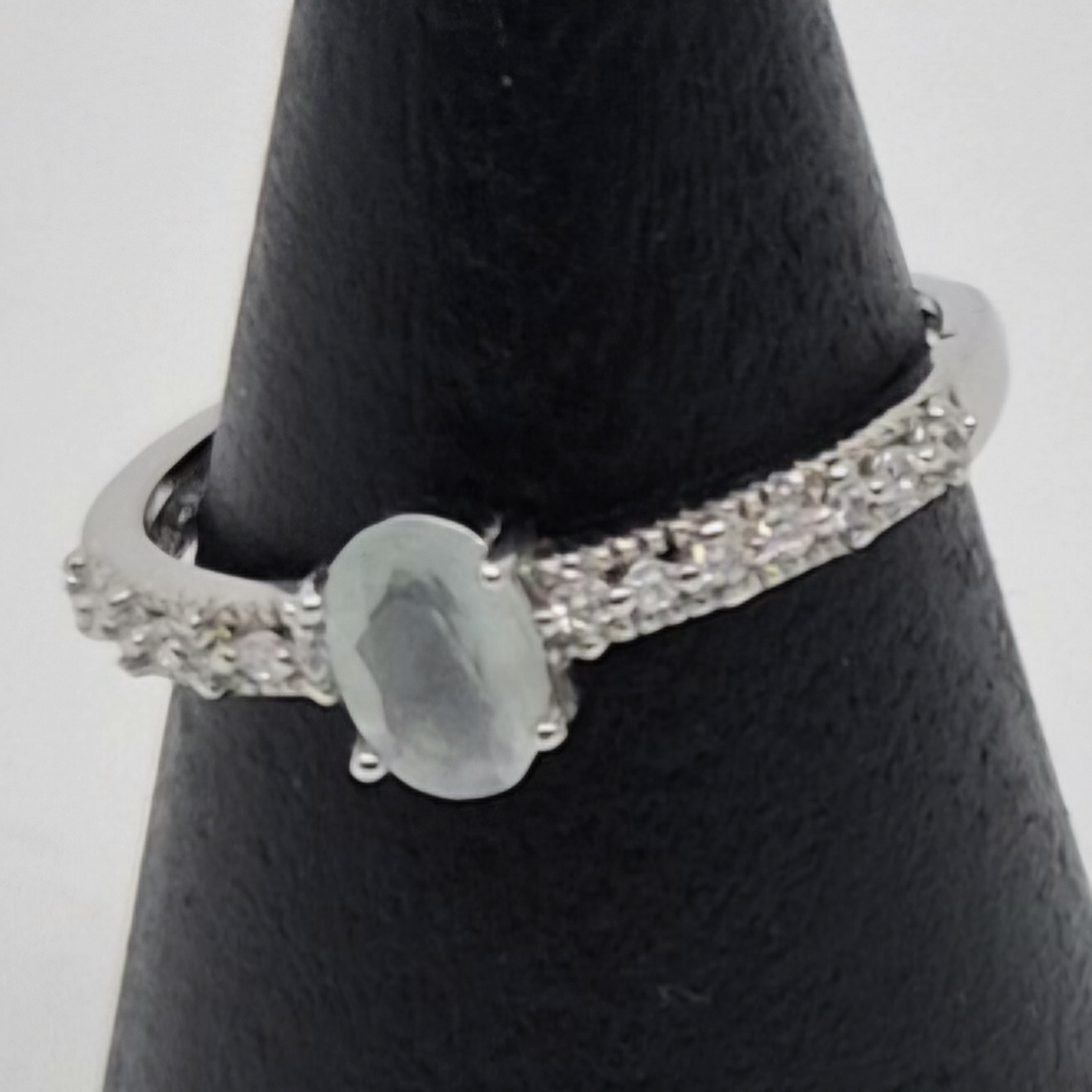 Ring akvamarin 2.3.3 tilbud