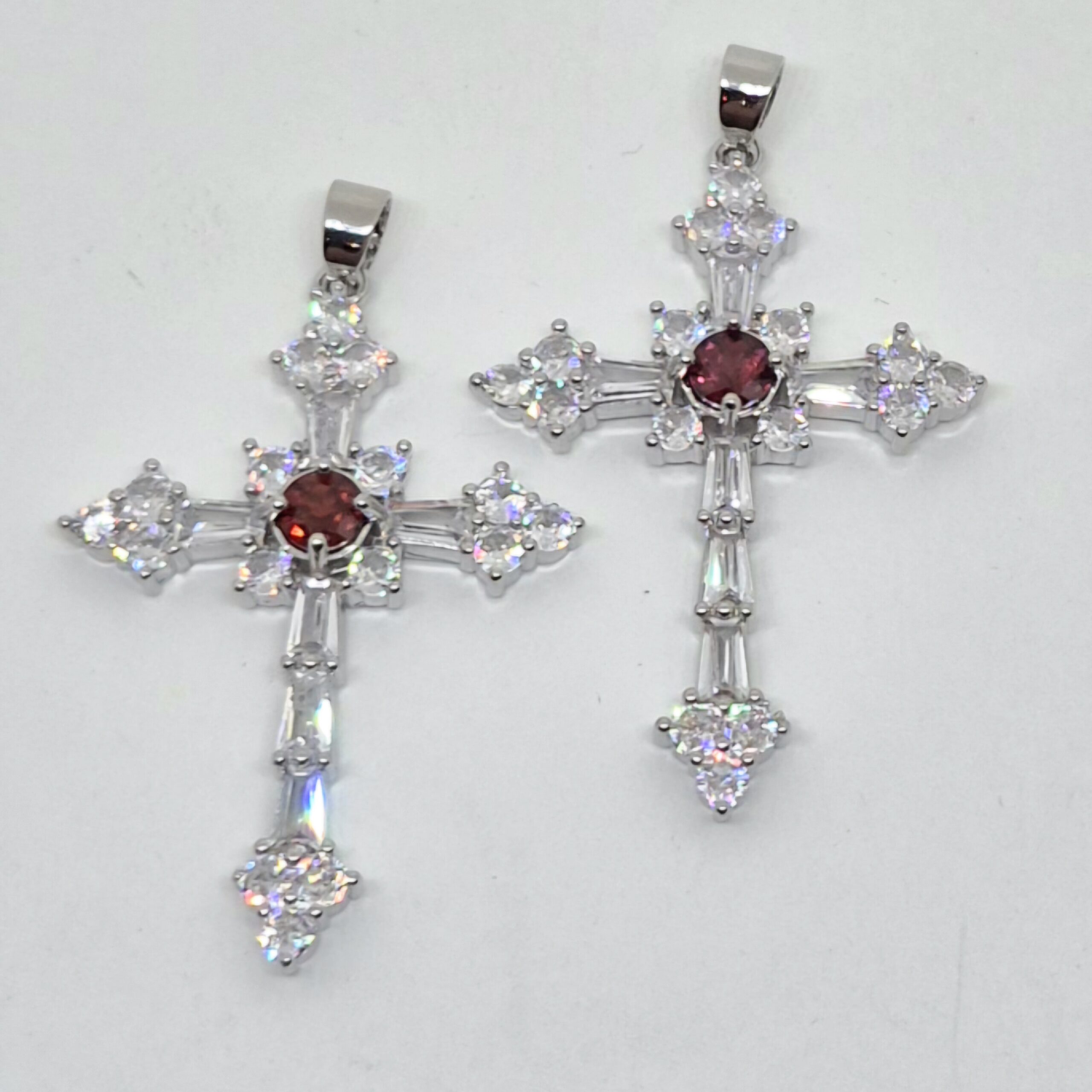 Anheng kors granat bling